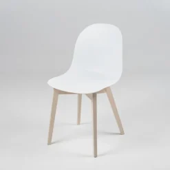 1665 Academy Connubia© Chaise scandinave en polypropylène et bois