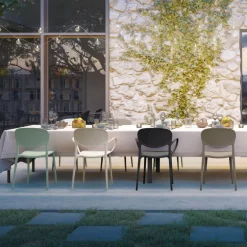 Abby Connubia® Chaise de jardin italienne empilable en polypropylène recyclé sans accoudoirs