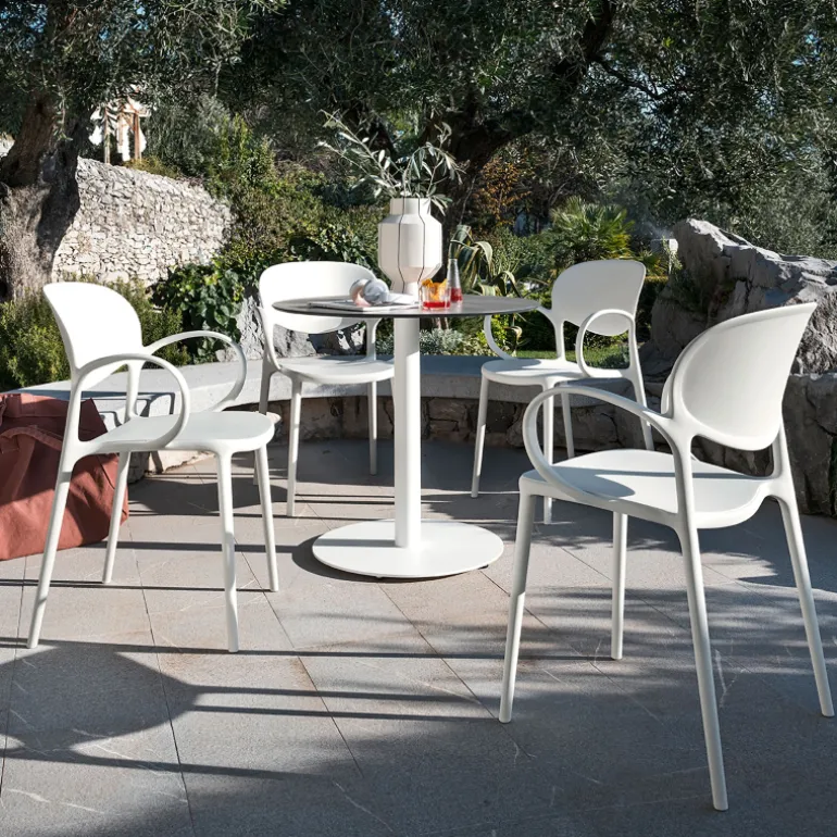 Abby Connubia® Fauteuil de jardin empilable en polypropylène recyclé