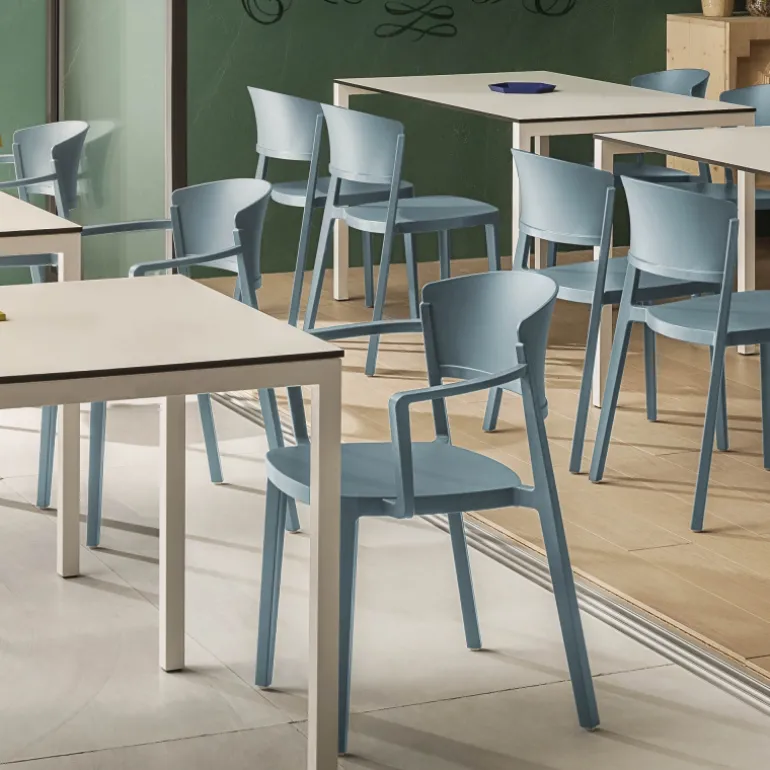 Abuela B Chaise de jardin avec accoudoirs empilable en technopolymère