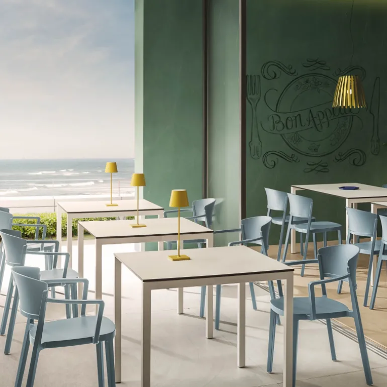 Abuela B Chaise de jardin avec accoudoirs empilable en technopolymère