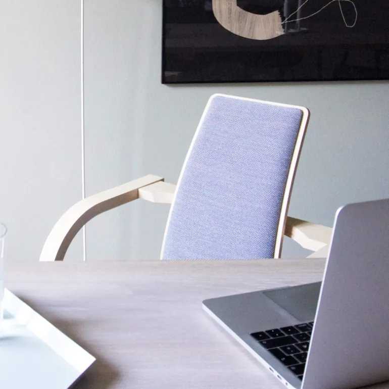 Actulum Varier® Fauteuil de bureau ergonomique à bascule en tissu et bois