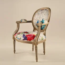 Adrien Fauteuil Louis XVI médaillon revisité fabrication française