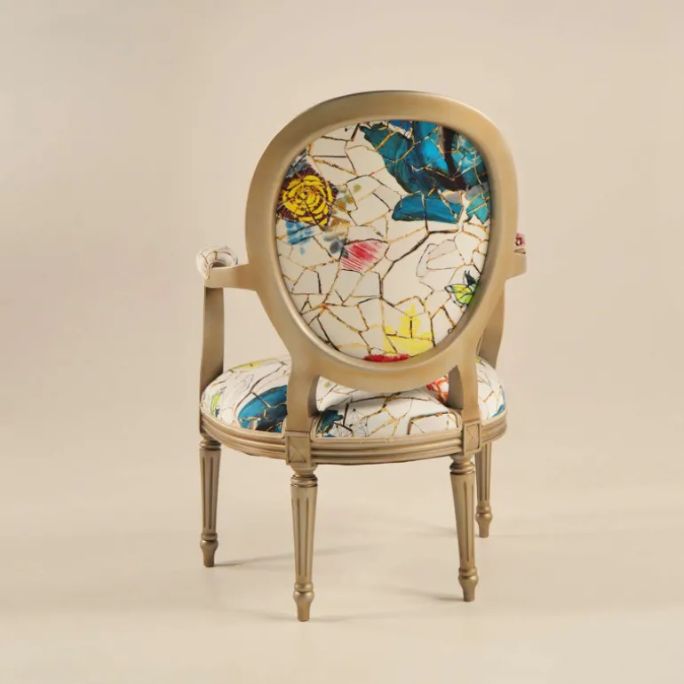 Adrien Fauteuil Louis XVI médaillon revisité fabrication française