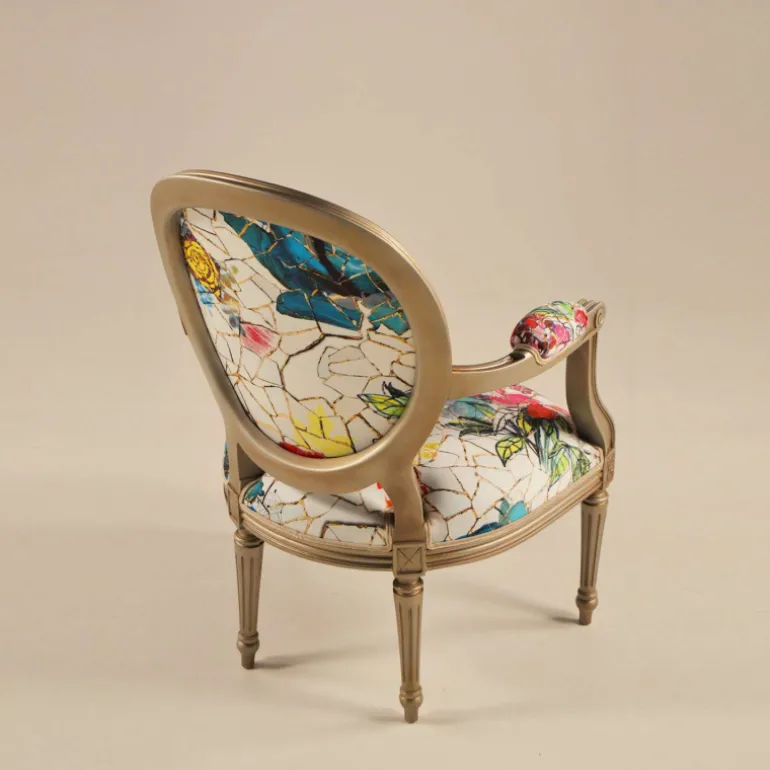 Adrien Fauteuil Louis XVI médaillon revisité fabrication française