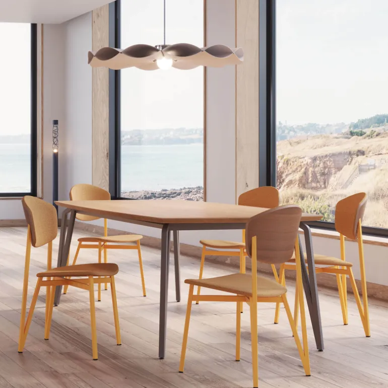 Artémis XL Carrier® Chaise design française avec assise en tissu, dos du dossier bois et pieds en métal