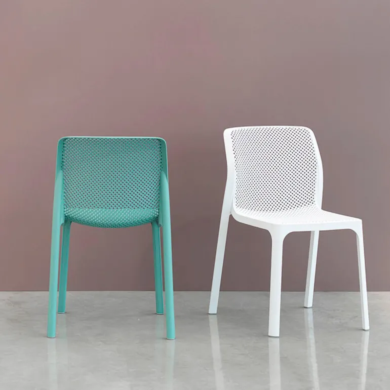 Bit Chaise moderne empilable en polypropylène
