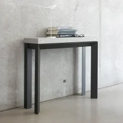 Domino Console extensible en mélaminé et pieds en métal