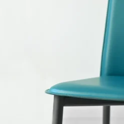 Ely A Chaise moderne en croûte de cuir