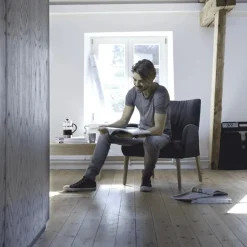 Enora Mobitec® Fauteuil cocooning en tissu et pieds en bois