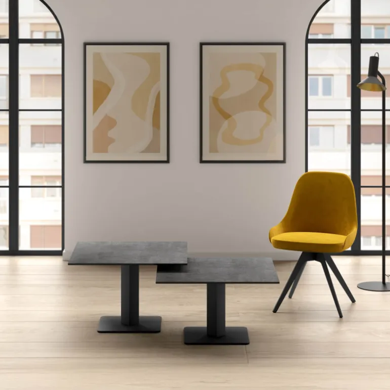 Ibero mini Table basse carrée en céramique avec pied central