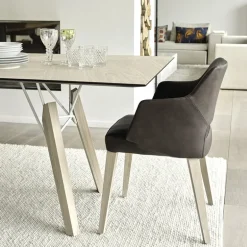 Lena Mobitec® Fauteuil scandinave bois et tissu avec dossier ajouré