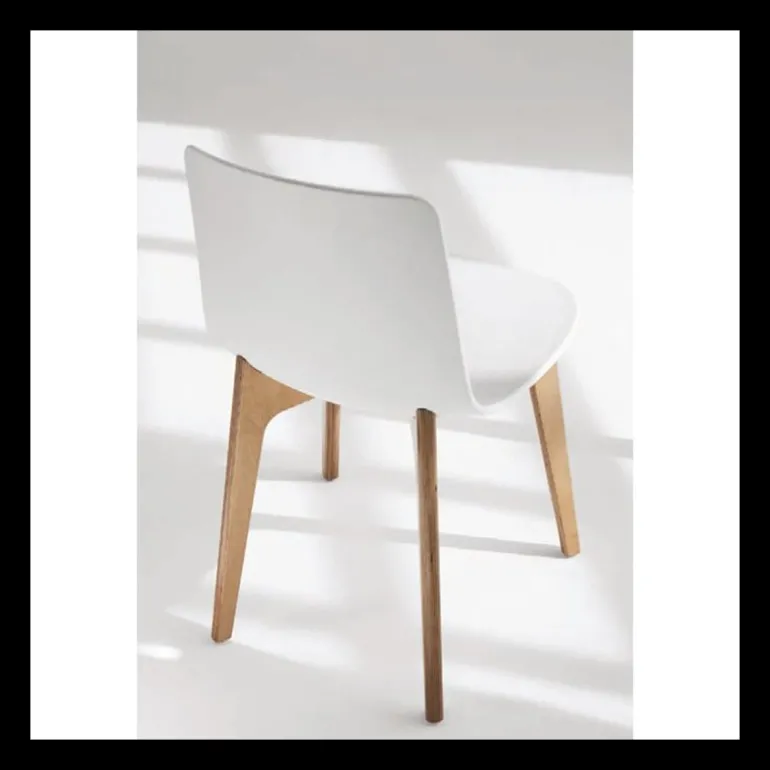Lottus Enea® Chaise design en polypropylène et pieds bois