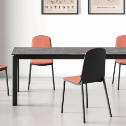 Lotus Table contemporaine en Dekton avec pieds en métal