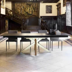 Moon Table design extensible en Dekton avec pied central