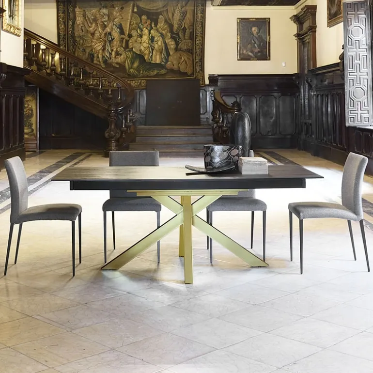 Moon Table design extensible en Dekton avec pied central