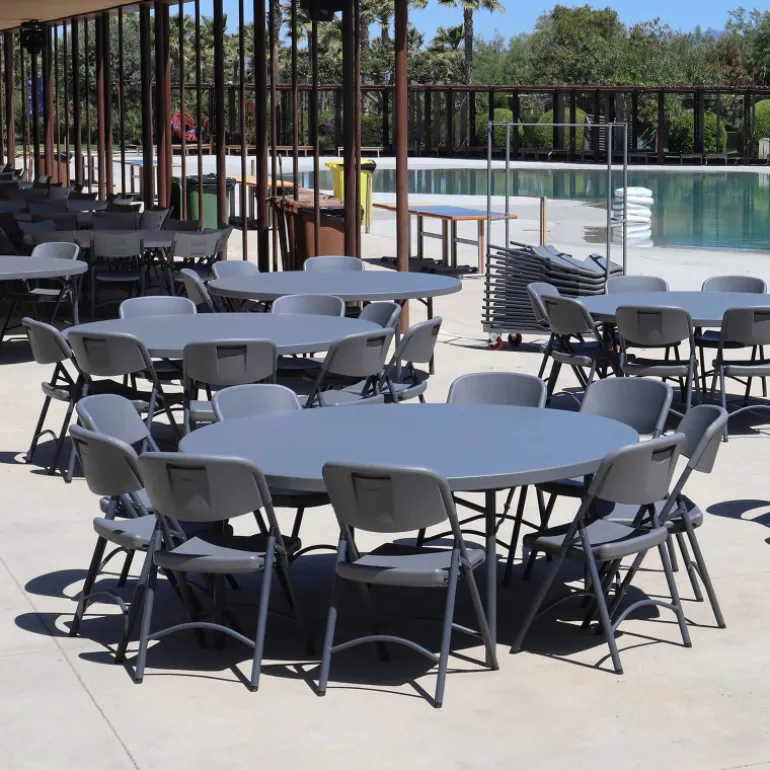 NormanChaise pliante en polyéthylène gris foncé