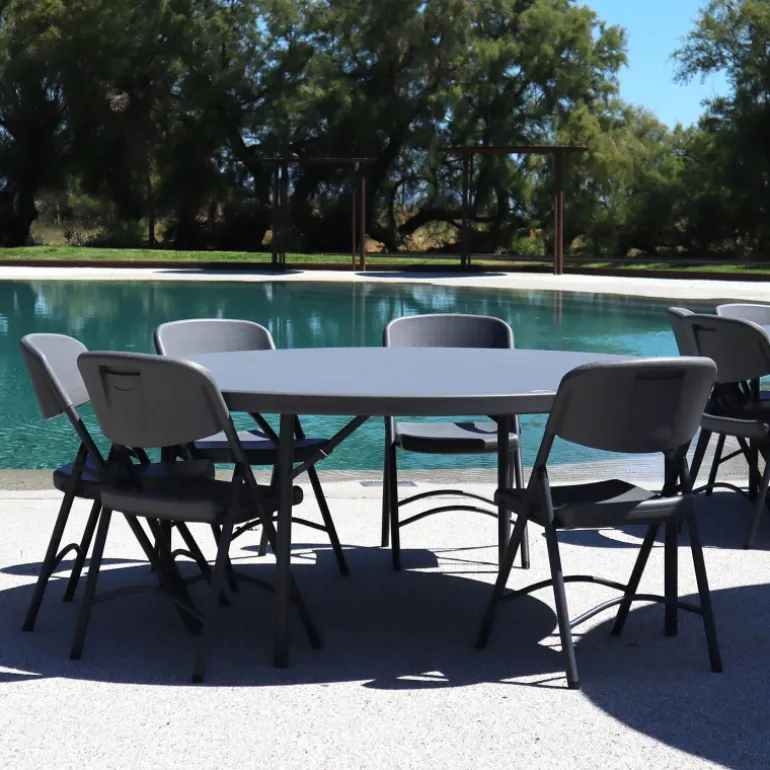 NormanChaise pliante en polyéthylène gris foncé