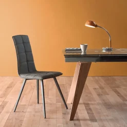 Oregon Chaise matelassée italienne avec pieds en métal