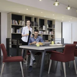 Pure classic Mobitec® Chaise cocooning en tissu et pieds bois