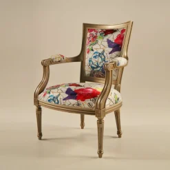 Quentin Fauteuil cabriolet Louis 16 fabrication française en tissu et bois massif