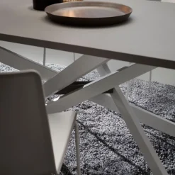 Renzo Table de salle à manger design en fenix