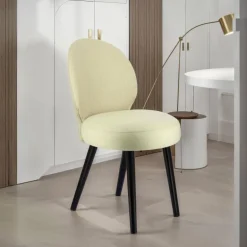 Severus Chaise cosy en tissu et pieds bois