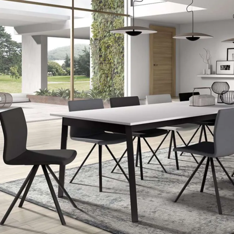 Silva Chaise design en métal et simili