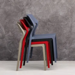Snow Chaise empilable design en polypropylène
