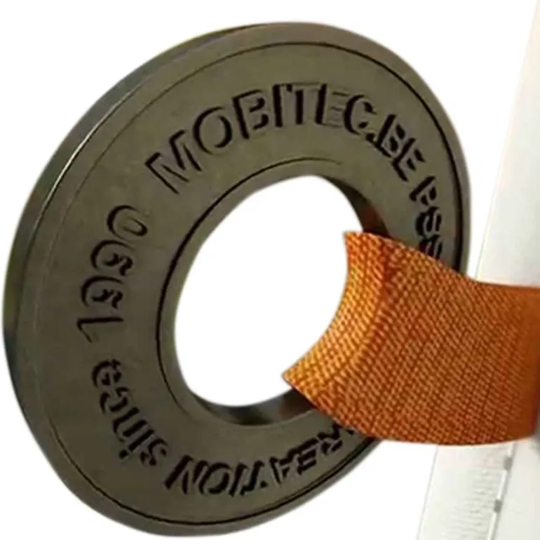 Soda Mobitec® Tabouret snack rembourré sans dossier en tissu et pieds bois