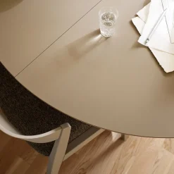 Table ronde extensible en Fenix et pied central en bois SM33