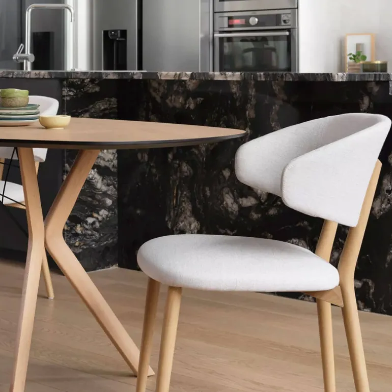 Toro Mobitec® Chaise moderne avec dossier incurvé en tissu et bois