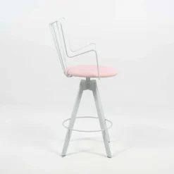 Well Carrier® Tabouret snack design pivotant en synthétique et métal