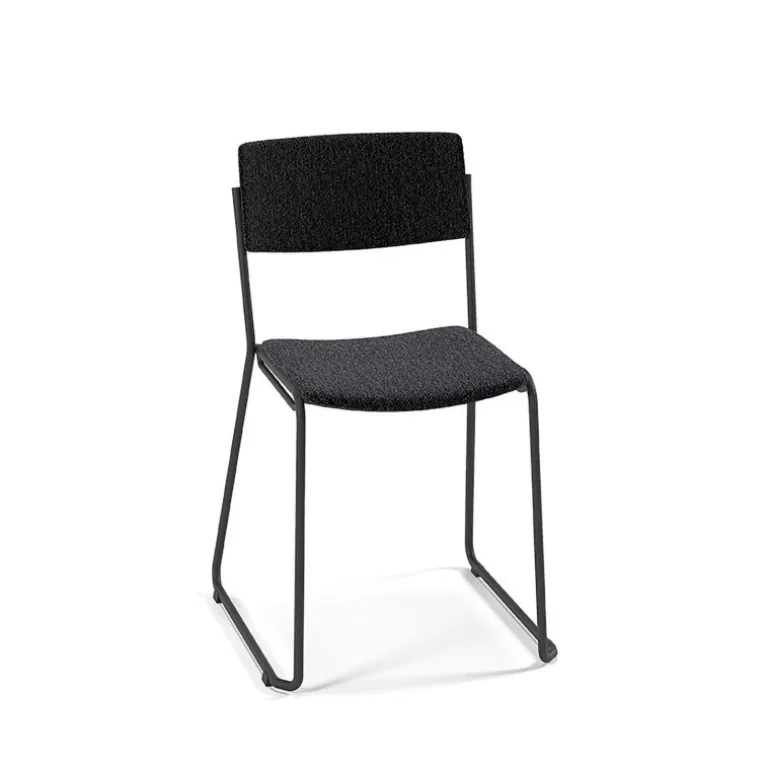 Zoom Chaise de salle à manger épurée en tissu pieds en traîneau